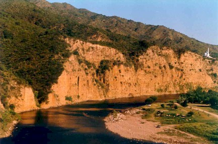 BIALET MASSE - Barrancas Coloradas